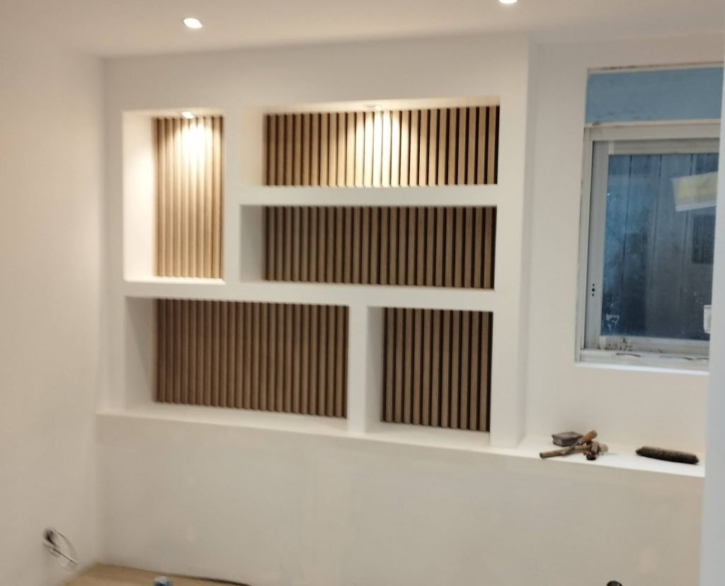 Création de niches et rangements sur mesure en placo avec éclairage intégré - menuiserie LMA Vendée